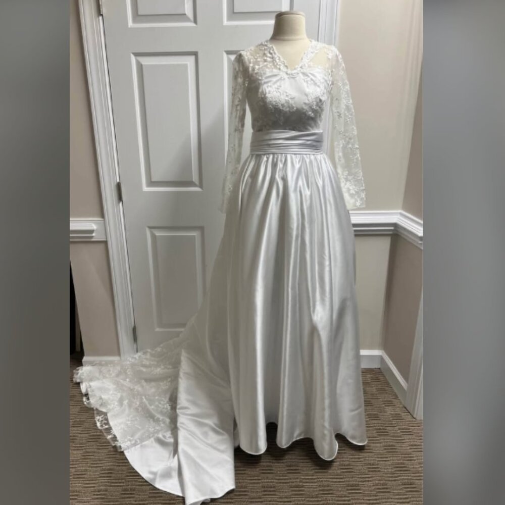 White Custom Made Wedding Gown Dress Size 4
